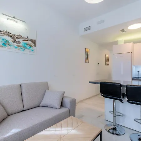 Apartamentos Fibes Garden Sevilla Buitenkant foto