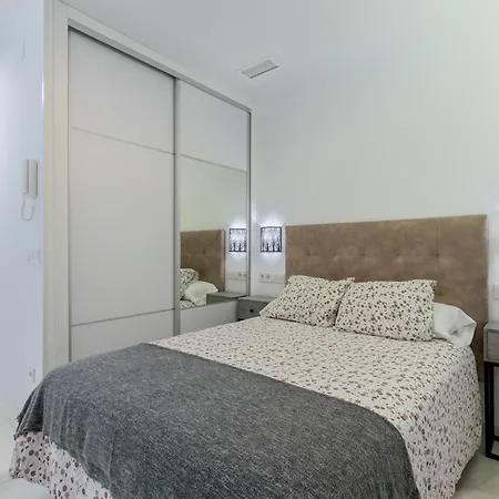 Apartamentos Fibes Garden Sevilla Buitenkant foto