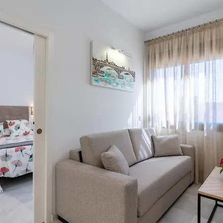Apartamentos Fibes Garden Sevilla Buitenkant foto